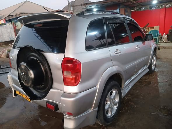 A picture of RAV 4 KILITIME