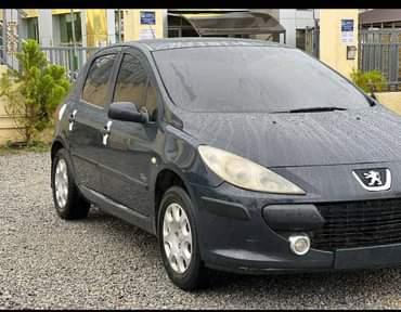 A picture of Extremely clean peugeot 307 for sale Ac need attention Untempered
