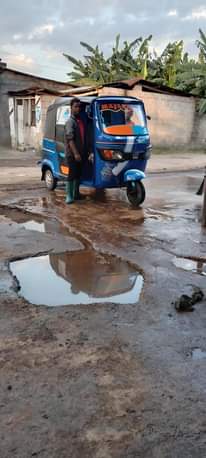 A picture of Bajaji bajaji full document kuwasha na kuondoka stater jino moja0759874070