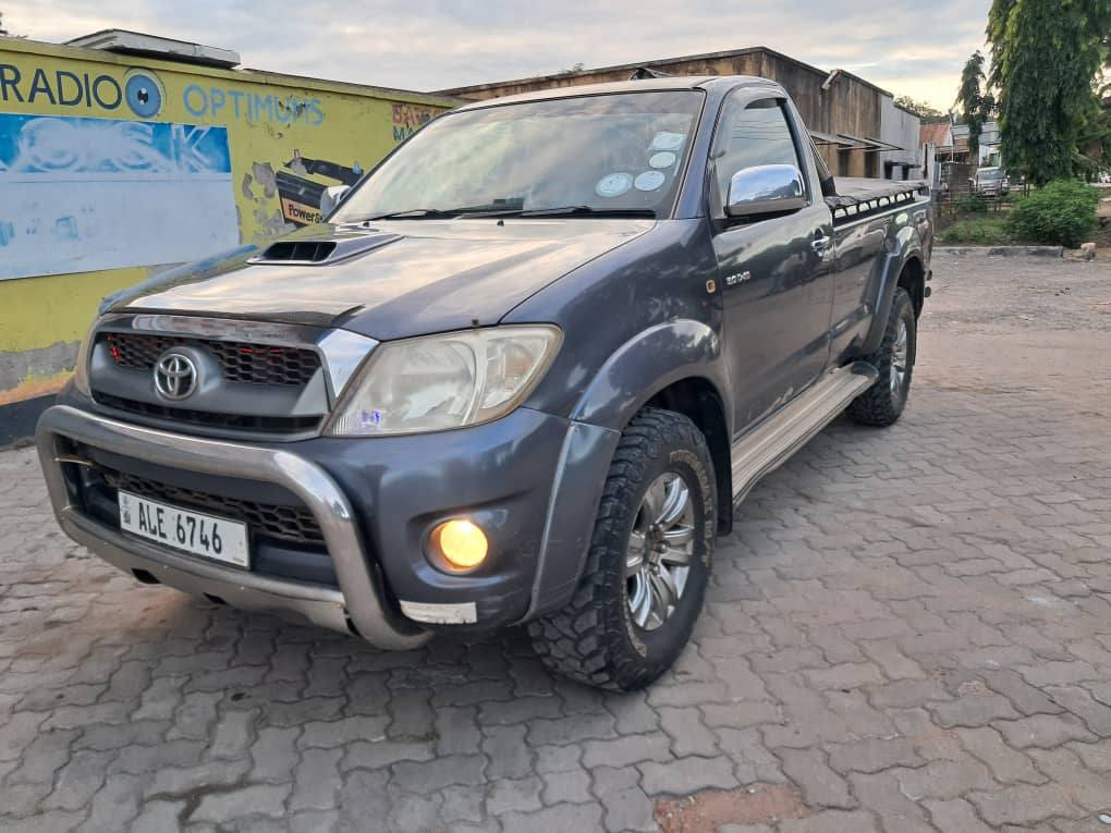 used toyota hilux