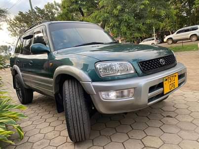 A picture of Toyota RAV4 Bei 12.5m