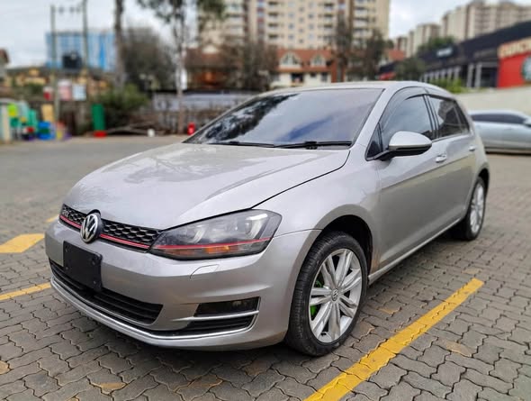 A picture of Milleage 183 000 Volkswagon Golf TSi Year 2013 Cc 1400