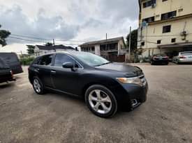 A picture of Toyota Venza 2014 black Nigeria used