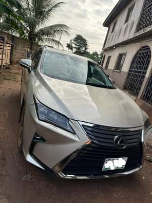 A picture of Sharp tokunbo standard 2018 RX350 just a year used for