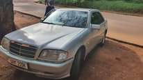 A picture of 1998 Mercedes Benz C200