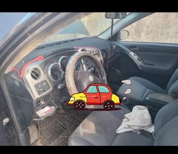 A picture of Toyota Matrix 2004