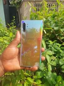 A picture of Samsung note 10
