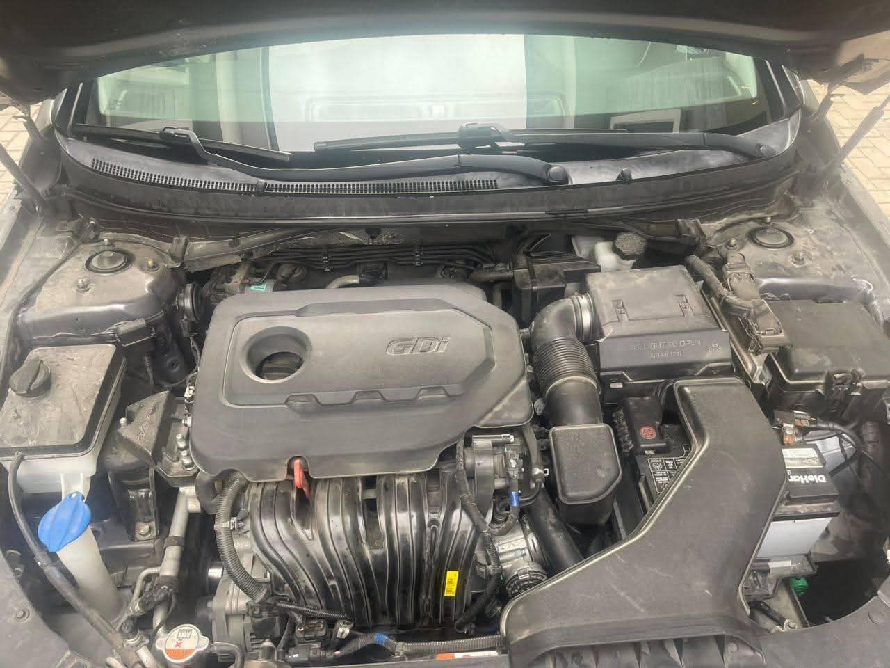 A picture of Hyundai sonata 2019