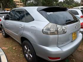 A picture of Toyota Harrier Model 2006 Engine 2 4cc Price 37M 0709788048