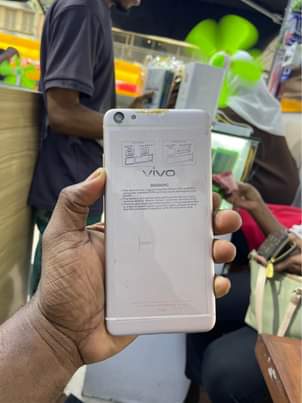 A picture of Vivo x7