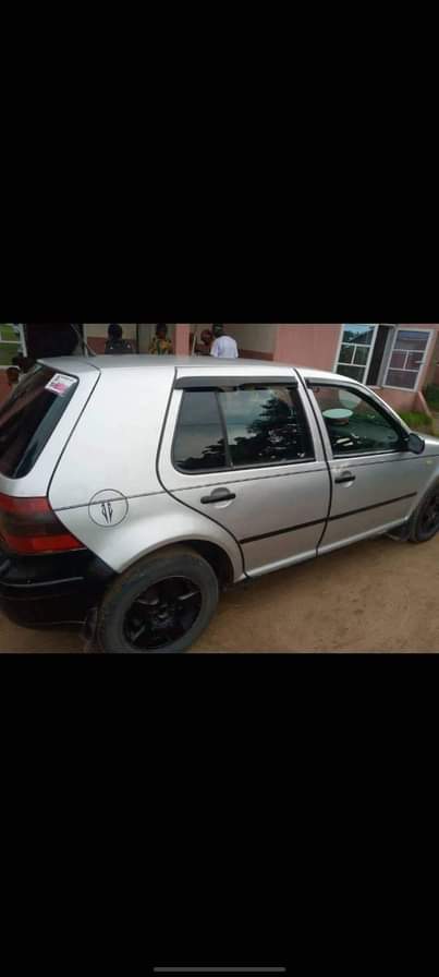 A picture of 2000 Golf 4 2000
