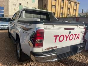 A picture of 2019 model direct Belgium Hilux Automatic gear Everything intact Duty