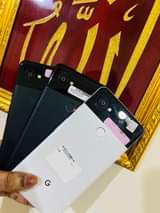 A picture of google pixel 2xl small dot