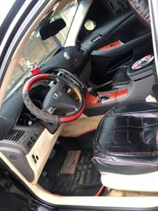 A picture of 2010 Es 2010 ES350