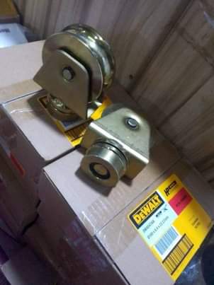 A picture of Gate rollers