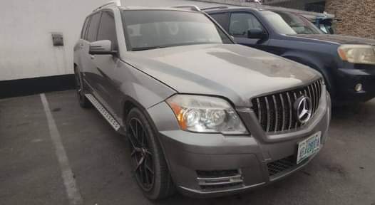 A picture of DISTRESS SALE 2011 MERCEDES BENZ GLK 350 Features V6 engine