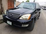 A picture of Lexus GX470 V8