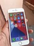 A picture of iPhone 7 128gb super clean like new