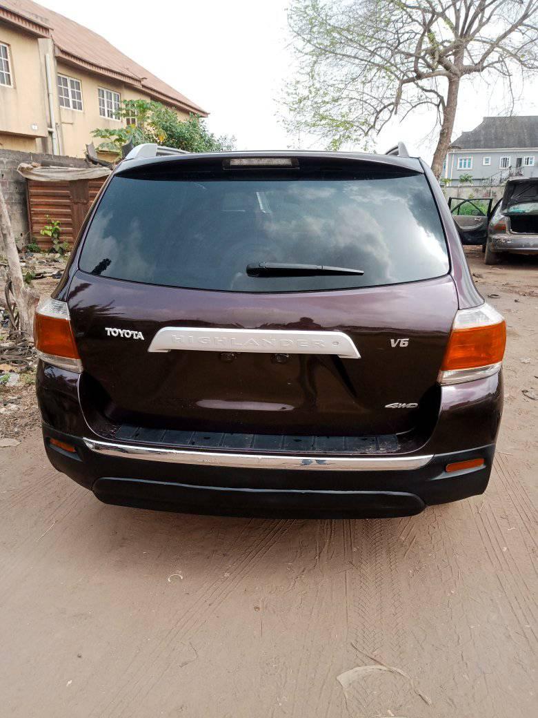 A picture of Toyota Highlander 08 upgrade to 12