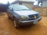 A picture of LEXUS RX 300