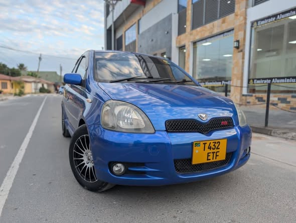 A picture of TOYOTA Vitz RS