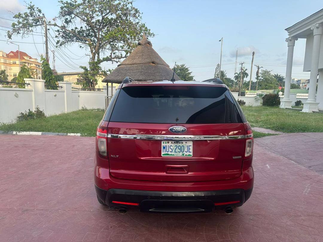A picture of Ford explorer 2013
