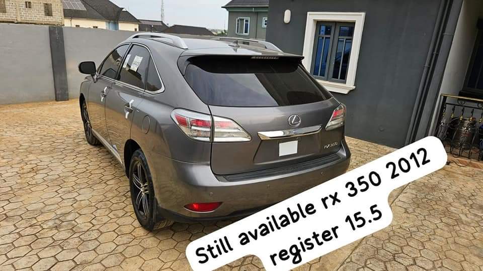 A picture of Lexus Rx330 Rx350 Es350 Toyota Camry Highlander