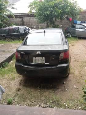 A picture of Kia Rio 08 model manual transmission sound engine good tyres