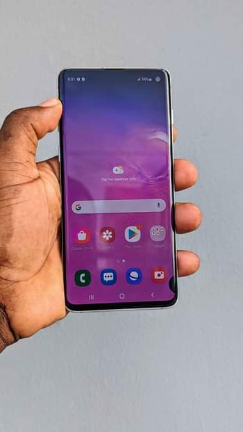 A picture of SAMSUNG GALAXY S10 128gb 290 000 tu