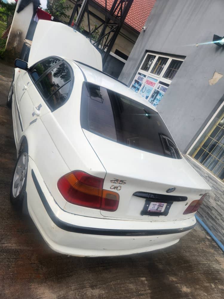 A picture of 2004 05 BMW coja with everything working perfectly