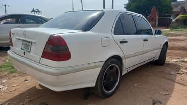 A picture of Clean Mercedes Benz c200