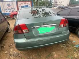 A picture of Civic 2004