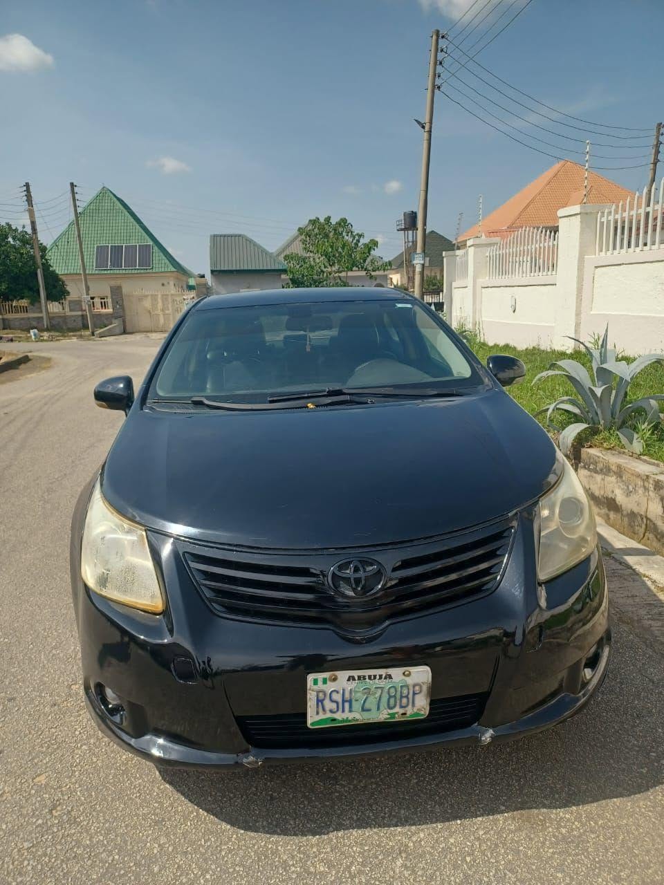 A picture of 2013 Toyota Avensis