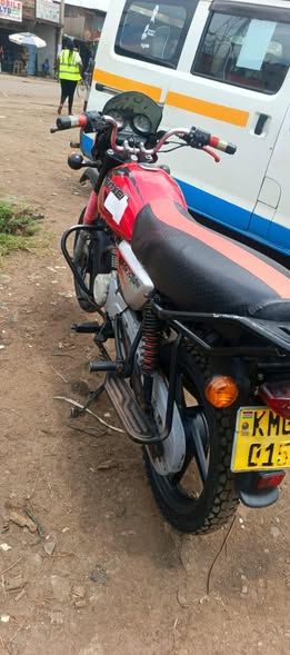 bajaj boxer