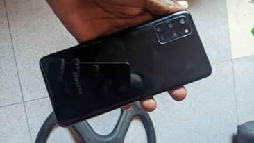 A picture of Samsung S20 5g