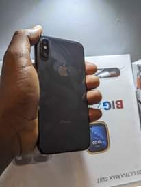 A picture of IPHONE X