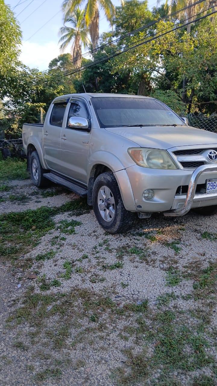 used toyota hilux