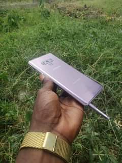 A picture of SAMSUNG NOTE 9