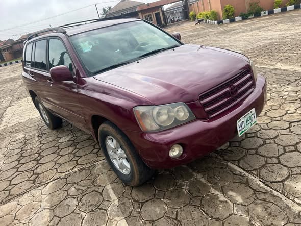 A picture of 2003 Toyota Highlander for sale
