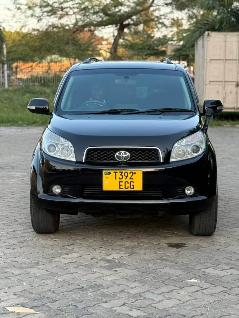 A picture of TOYOTA RUSH