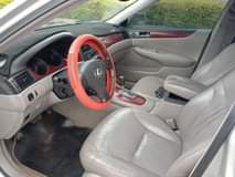 A picture of 2004 ES330