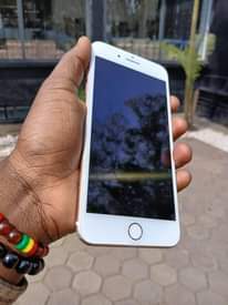 A picture of Iphone 7plus storage 128