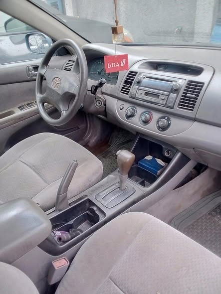 A picture of 2003 Toyota Camry
