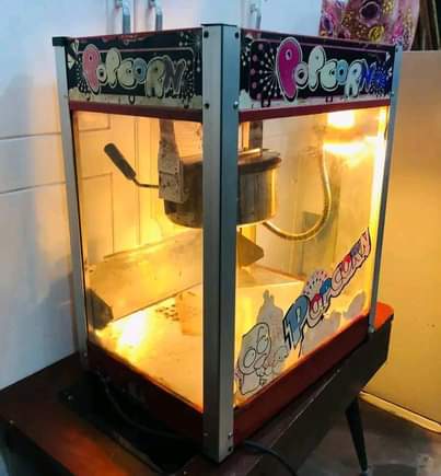 A picture of Popcorn machine Bei 185000 location Ubungo piga 0789371473