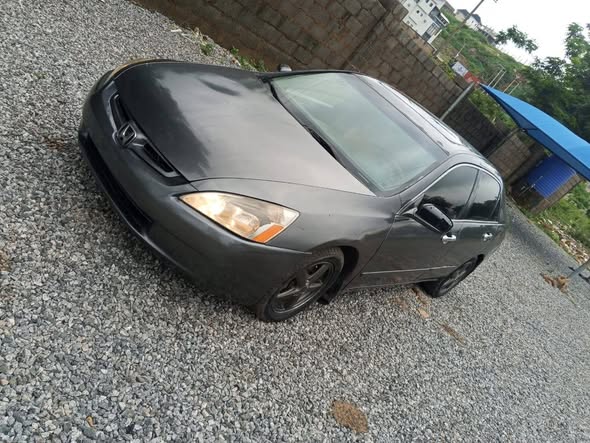 A picture of Hot distressd dealers deal Extremely sharp Honda Accord EOD 2004