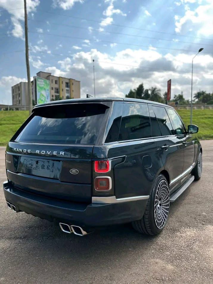 A picture of Range Rover at Cash 100M 0707442262 0767305199