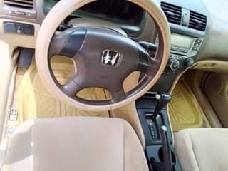 A picture of 2005 Honda EOD Ghj