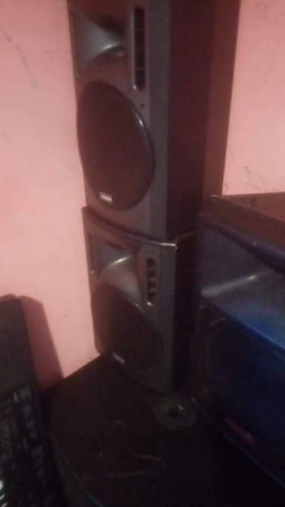 speakers