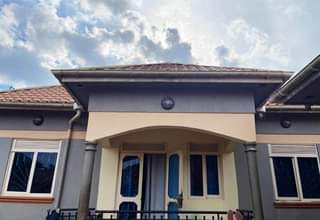 A picture of House on quick sale