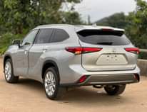 A picture of Toks 2021 Toyota Highlander